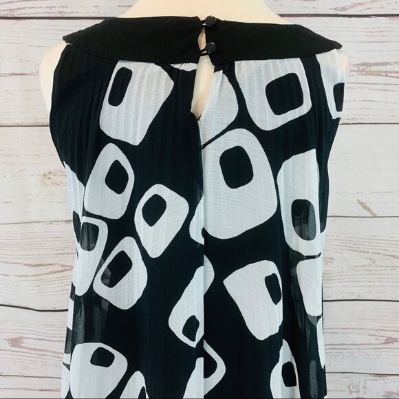 Essentials by Milano black and white shift dress - Picture 5 of 6